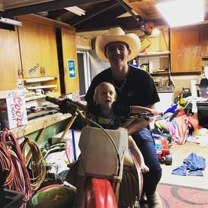 Meet your Posher, Cameron